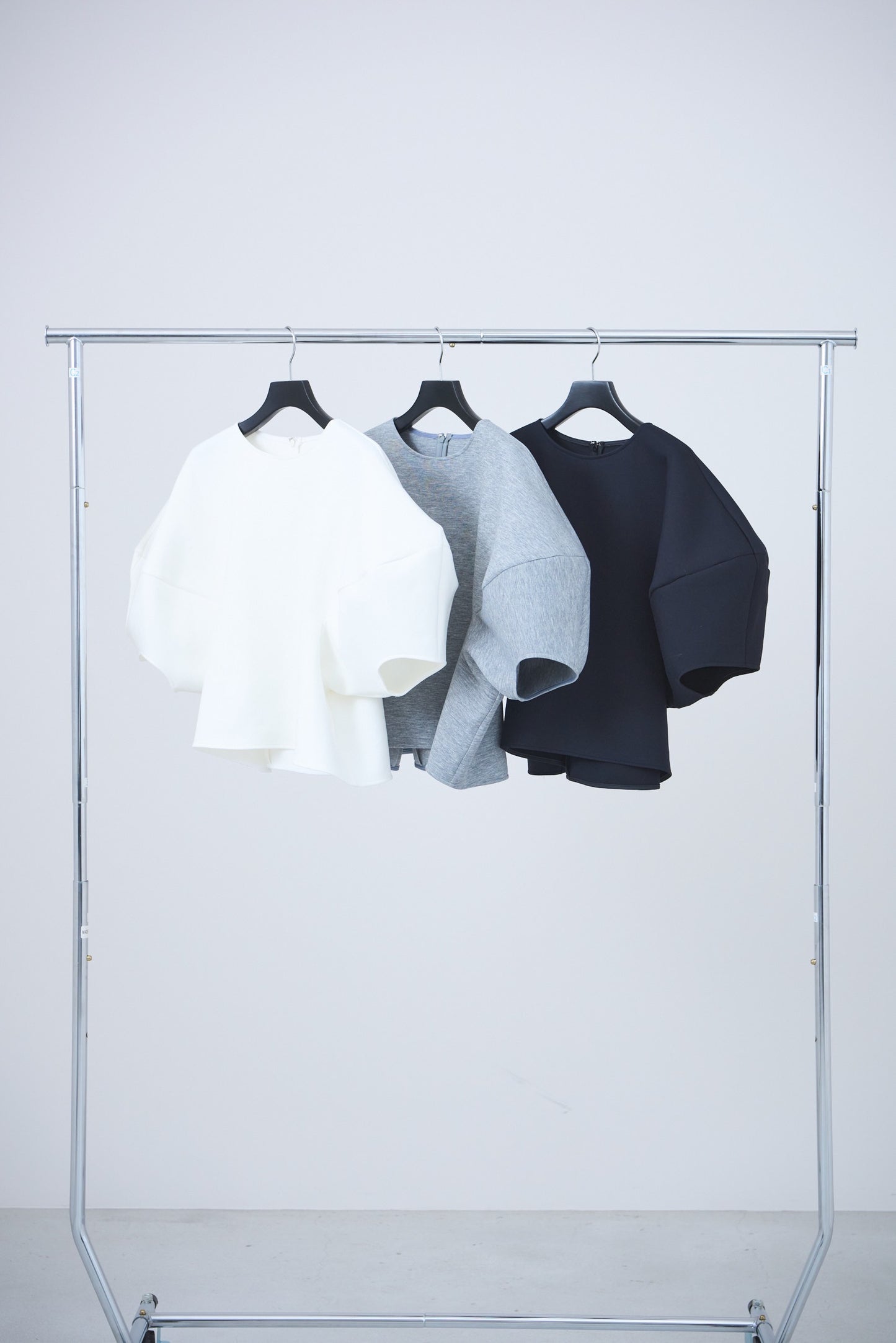 Sculpture form pullover