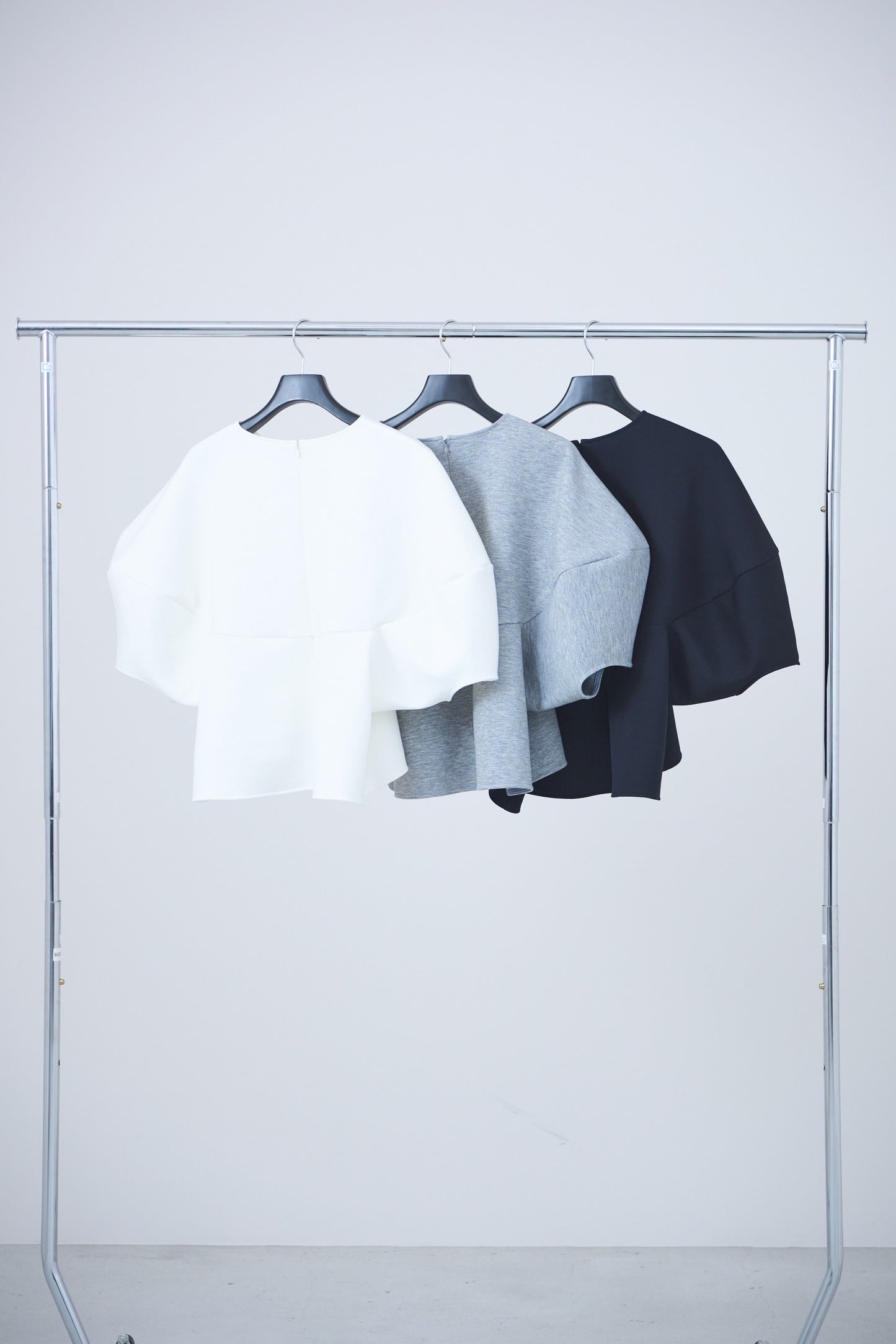 Sculpture form pullover
