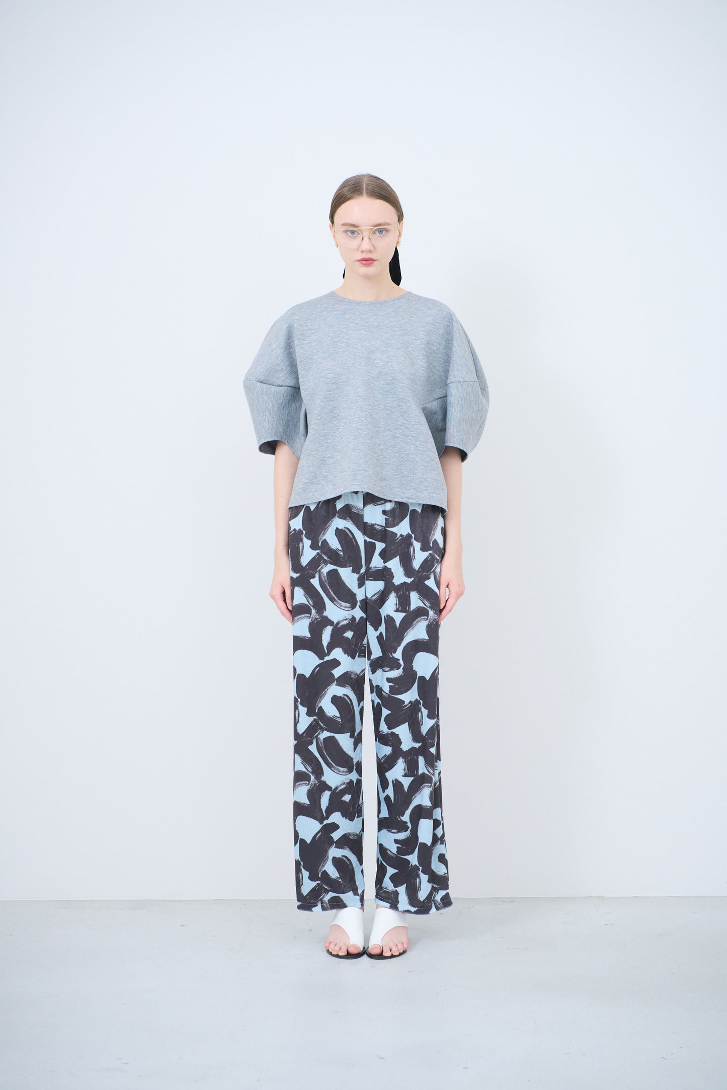 Sculpture form pullover
