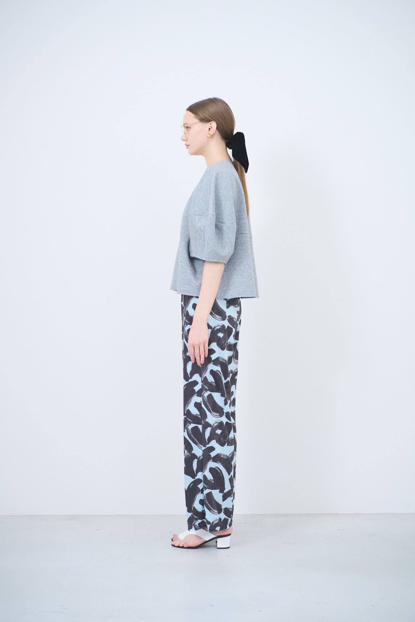 Sculpture form pullover