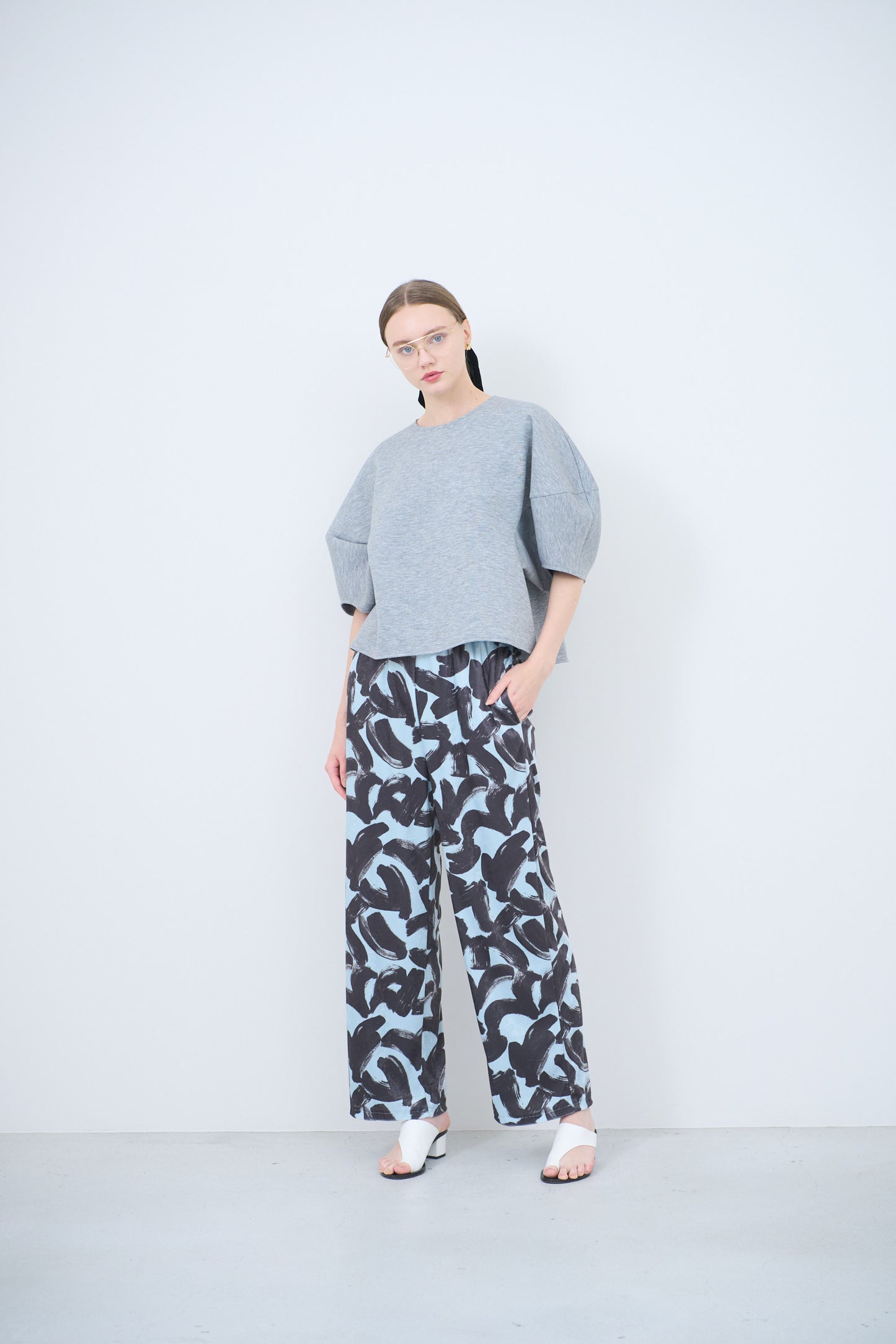Sculpture form pullover