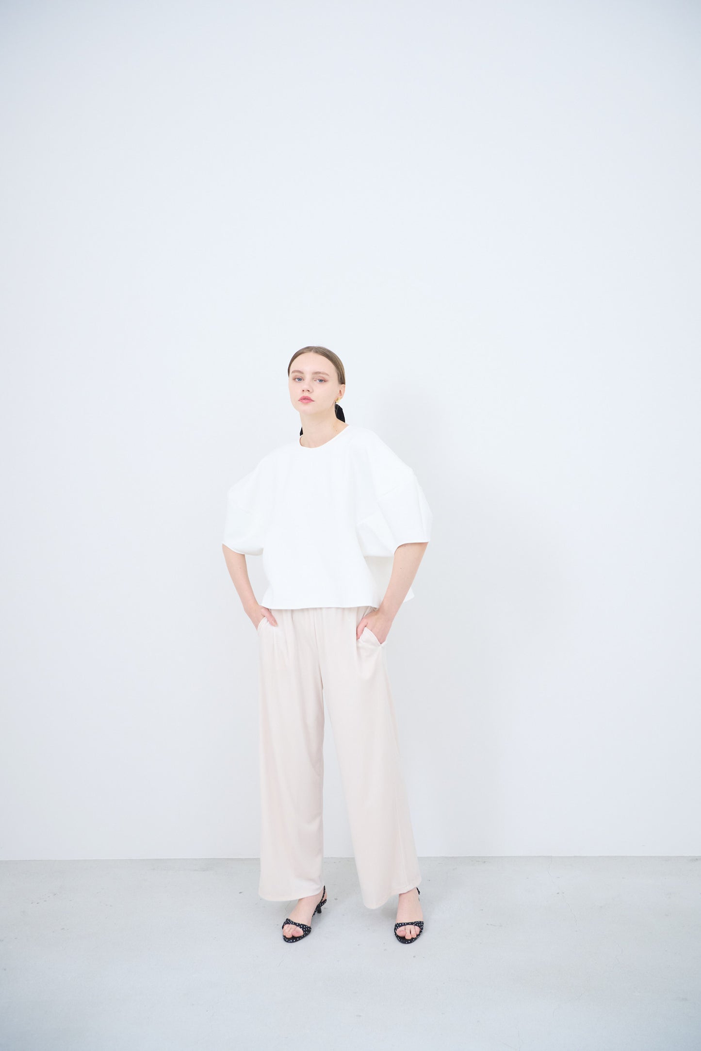 Sculpture form pullover