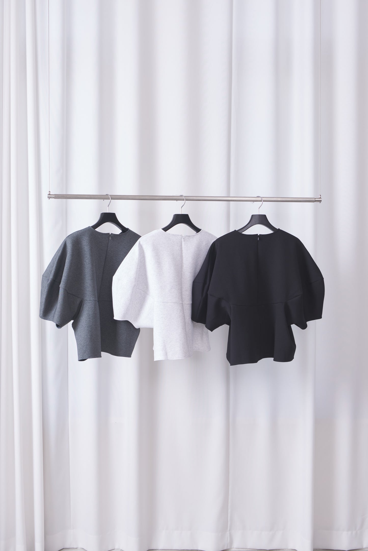 【PRE ORDER】Sculpture Form Pullover