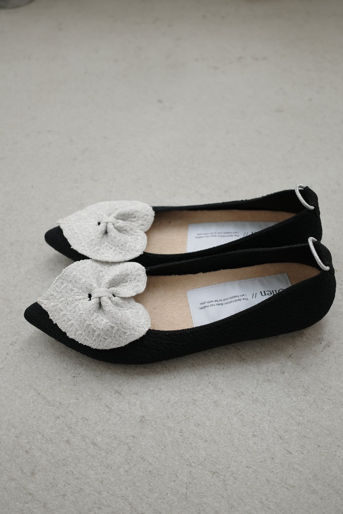 【PRE ORDER】Cœur Flat Pumps