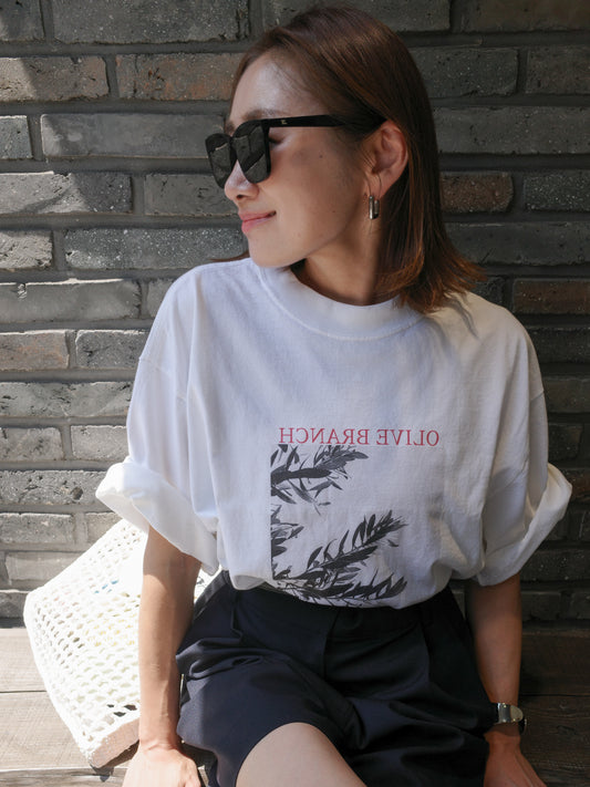 Boyfriend Tee (Olive branch)