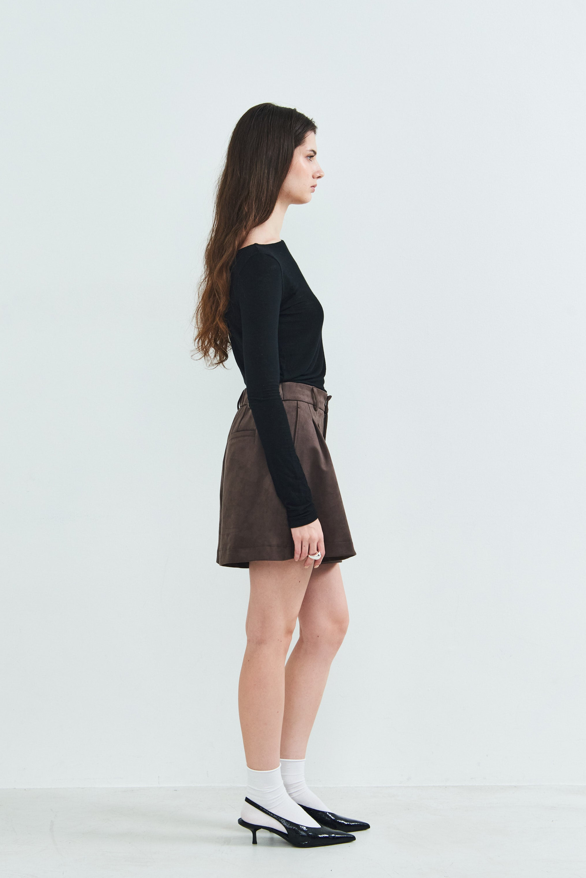 【PRE ORDER】Suede Short Pants