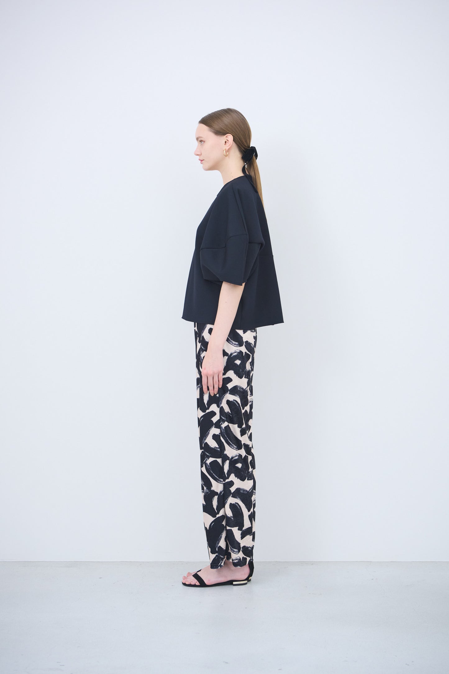 Sculpture form pullover 
