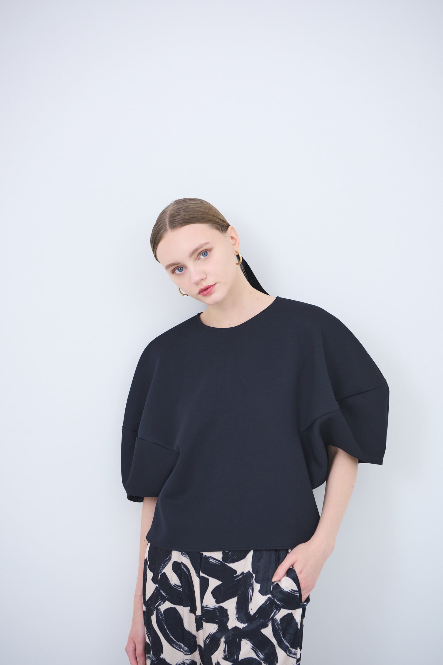 Sculpture form pullover 