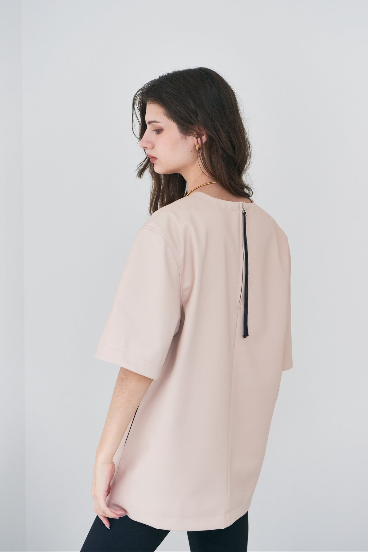 【PRE ORDER】Form Leather Top