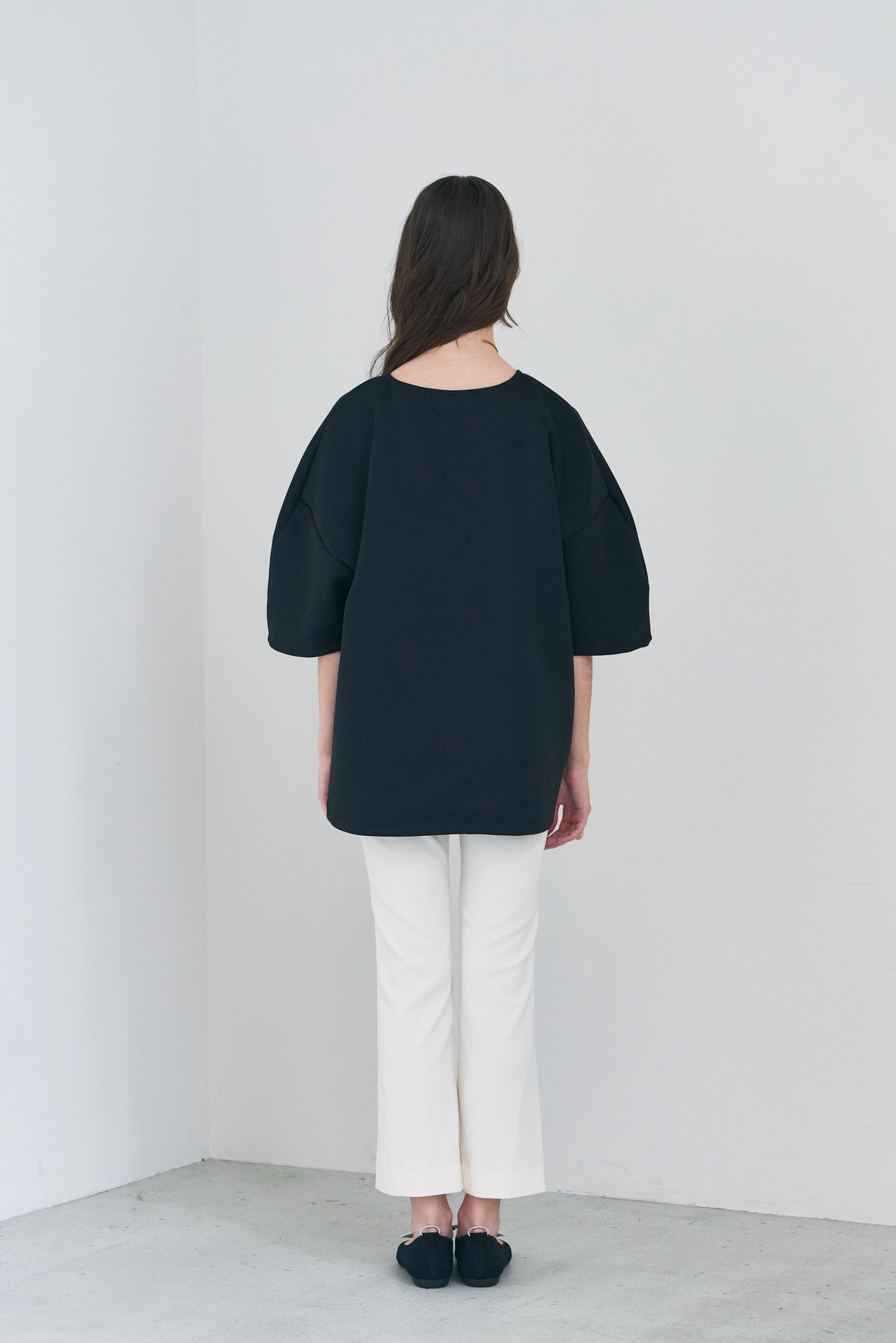 【PRE ORDER】Round Pullover