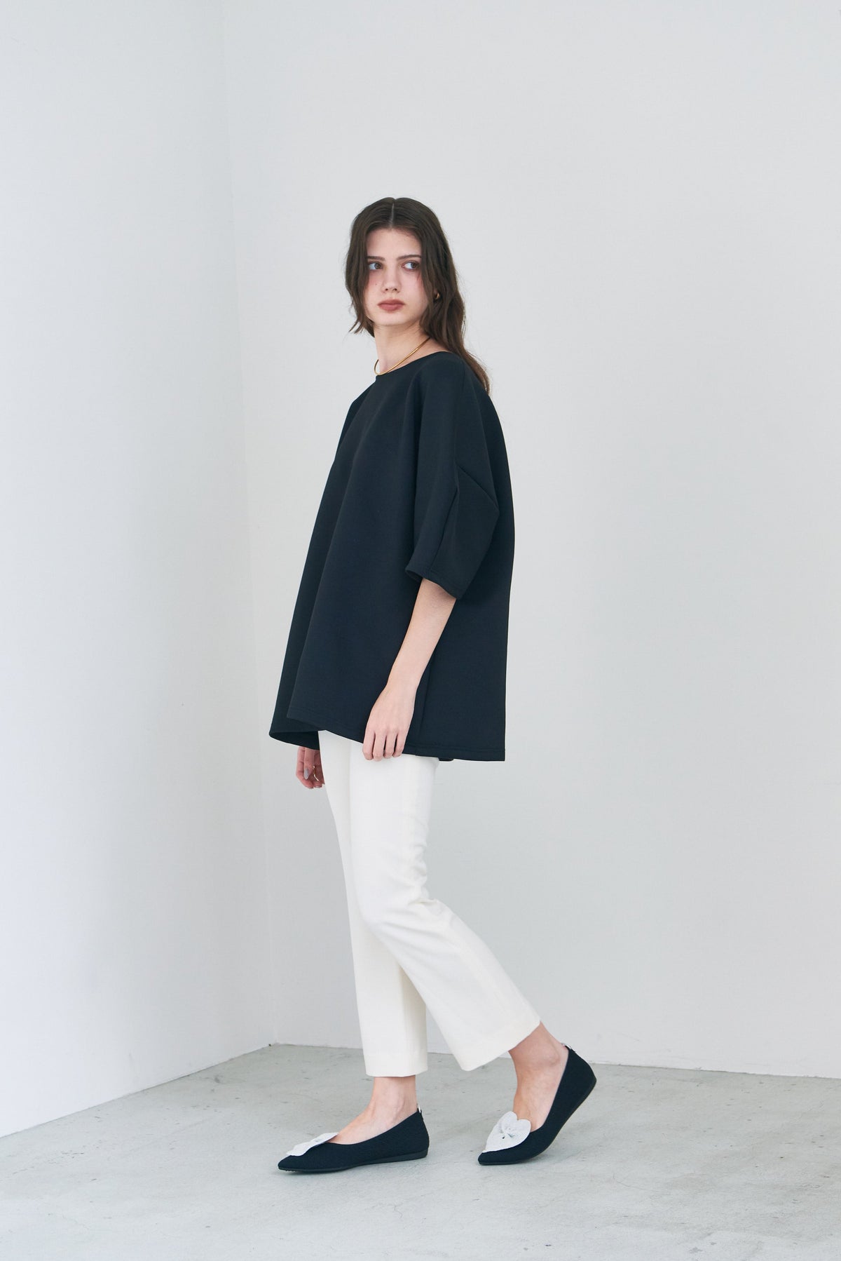 【PRE ORDER】Round Pullover