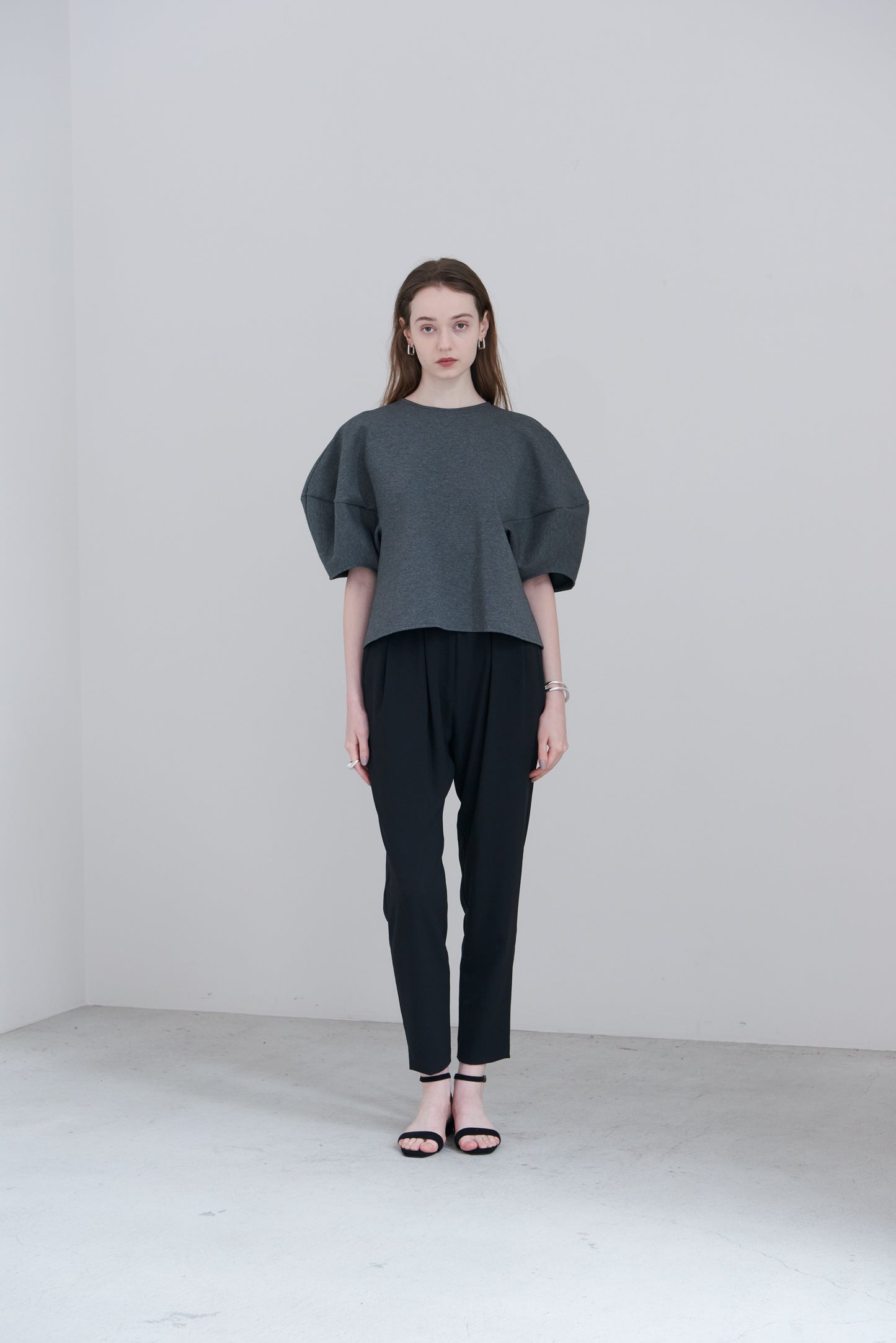【PRE ORDER】Sculpture Form Pullover