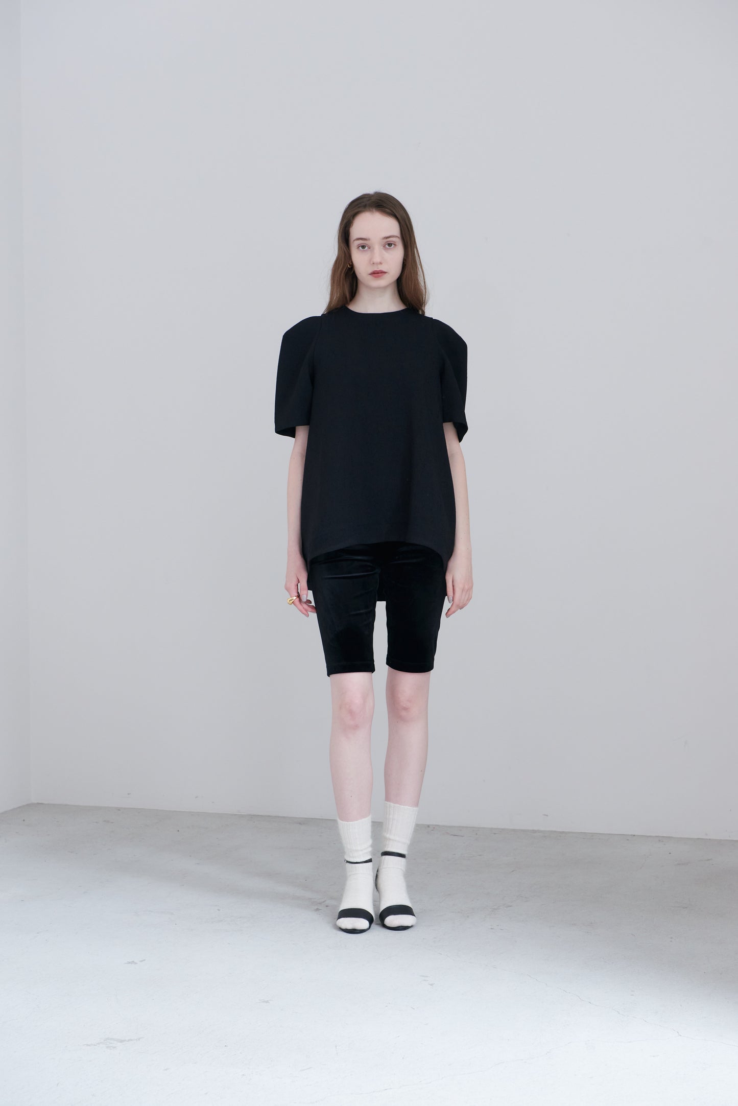 【PRE ORDER】Form Blouse