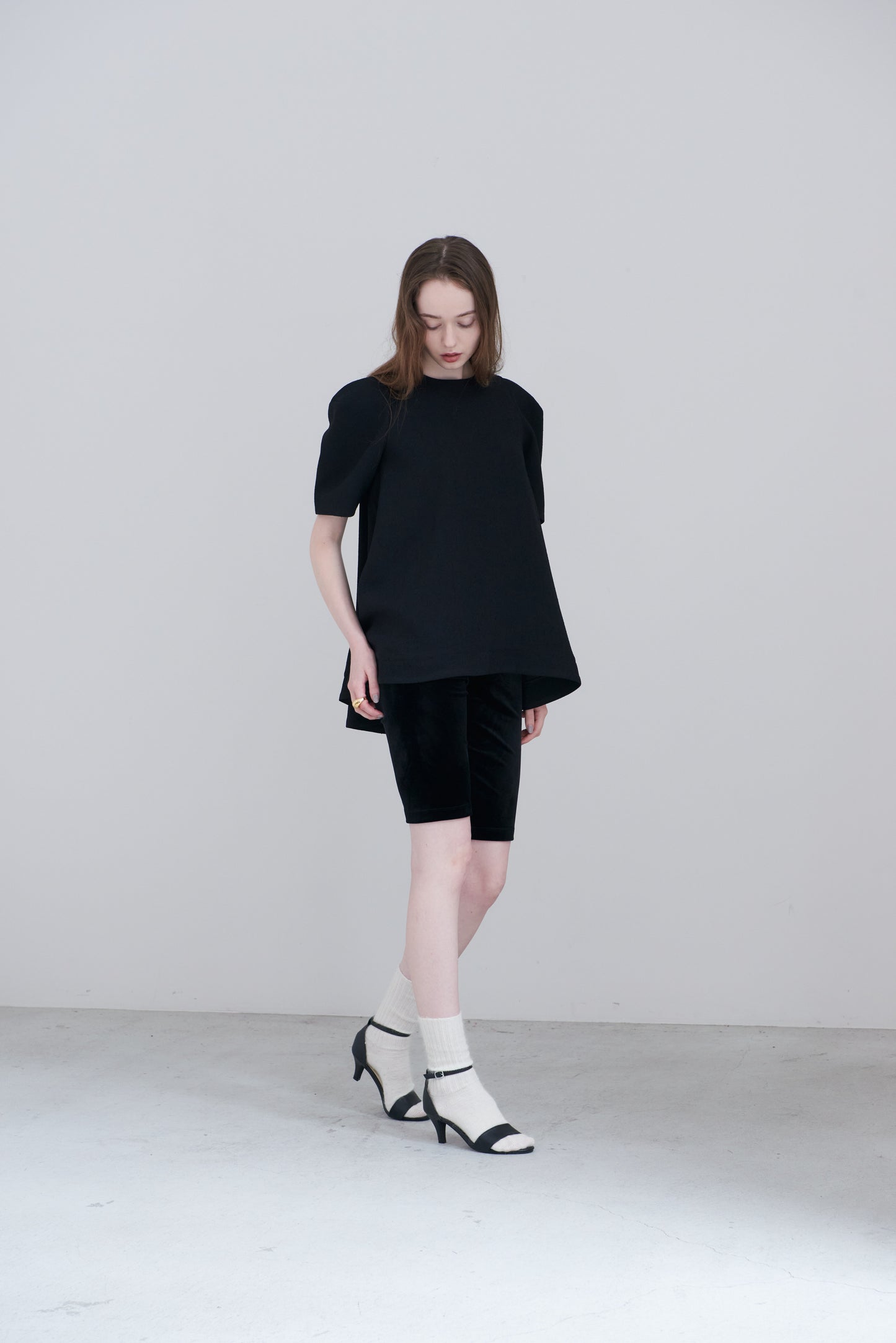 【PRE ORDER】Form Blouse