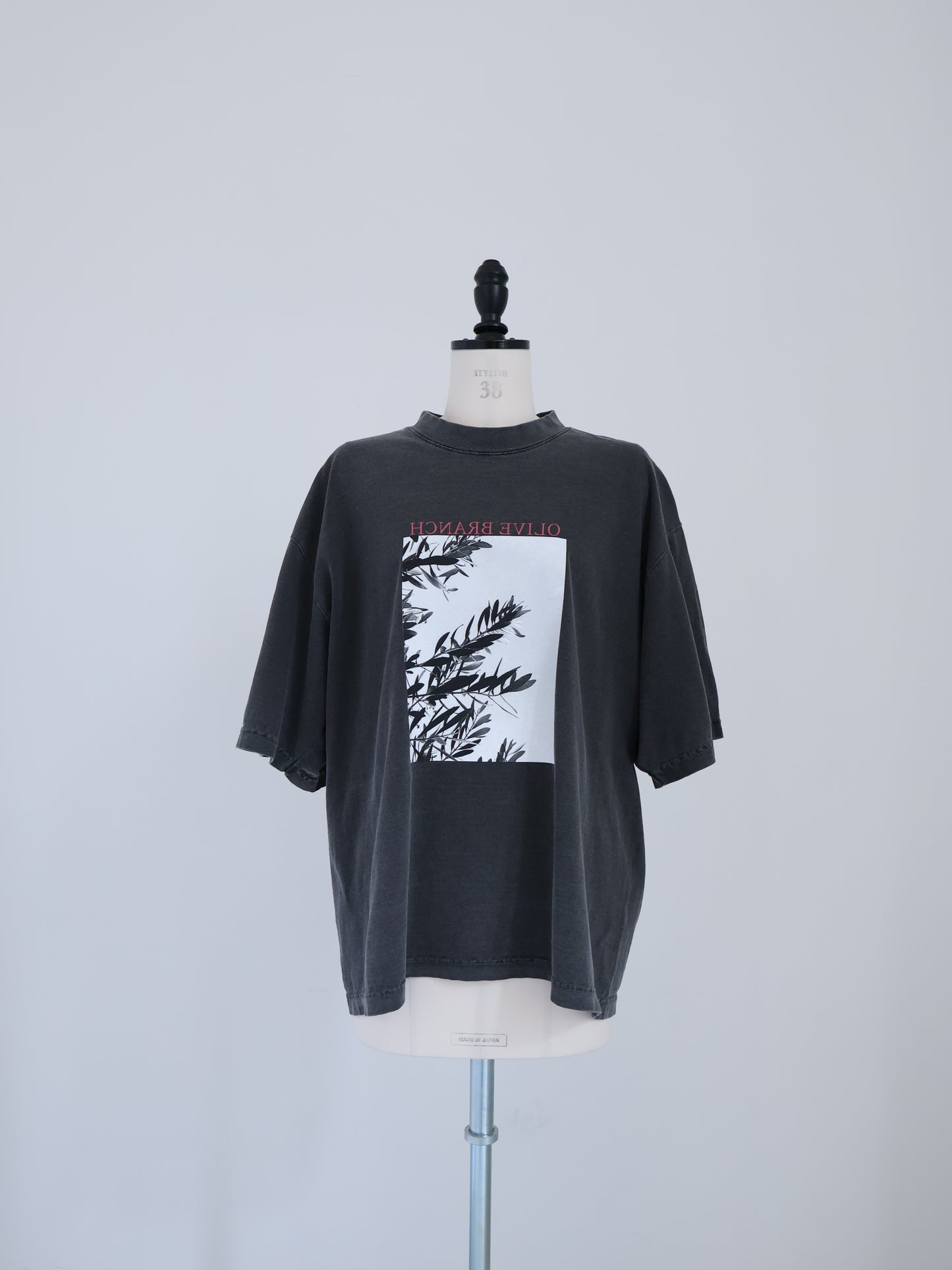 Boyfriend Tee (Olive blanch)