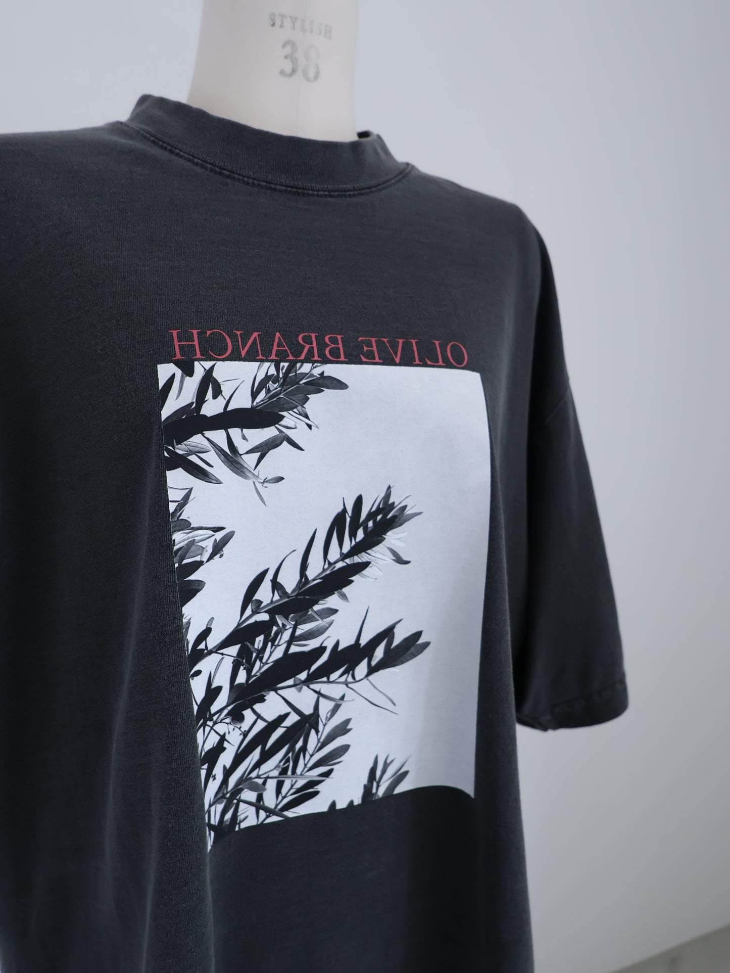 Boyfriend Tee (Olive blanch)