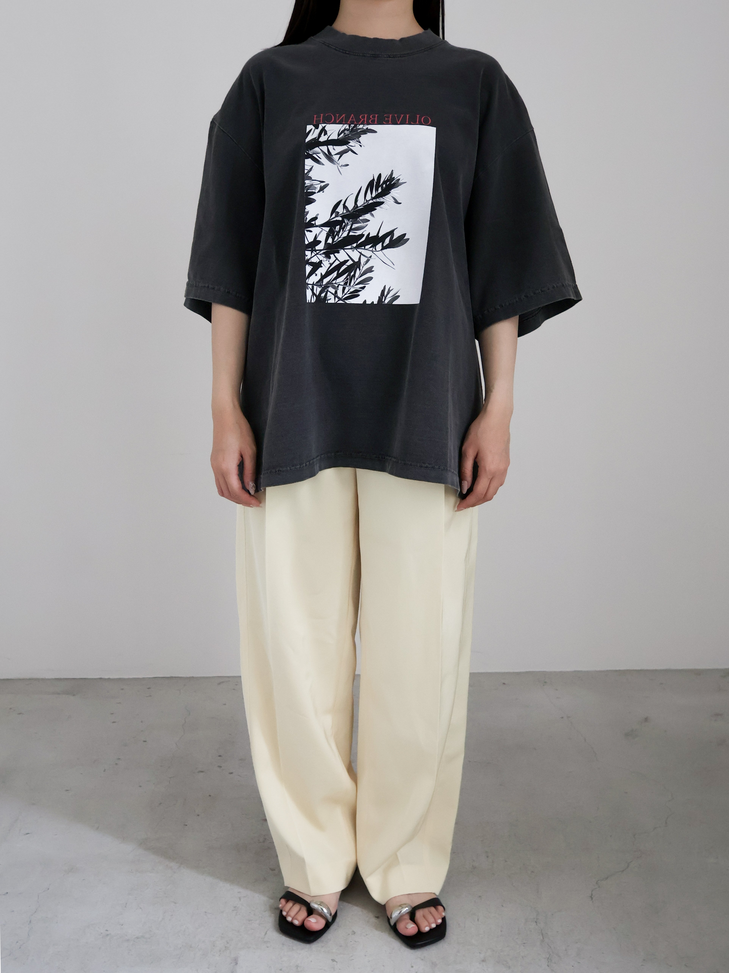 Boyfriend Tee (Olive blanch)