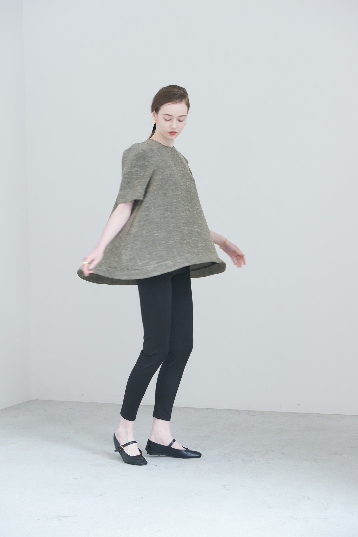 【PRE ORDER】Form Blouse