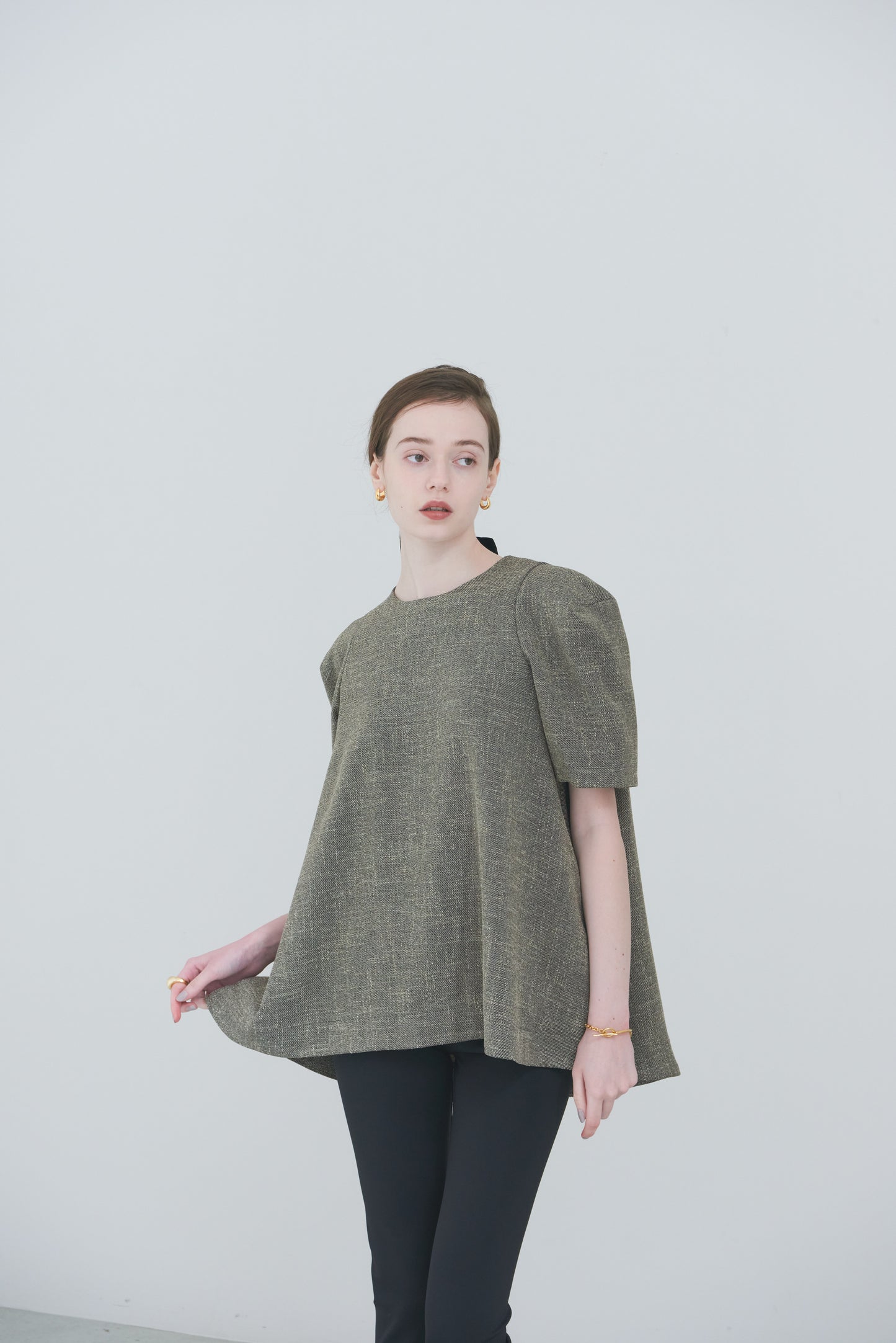 【PRE ORDER】Form Blouse