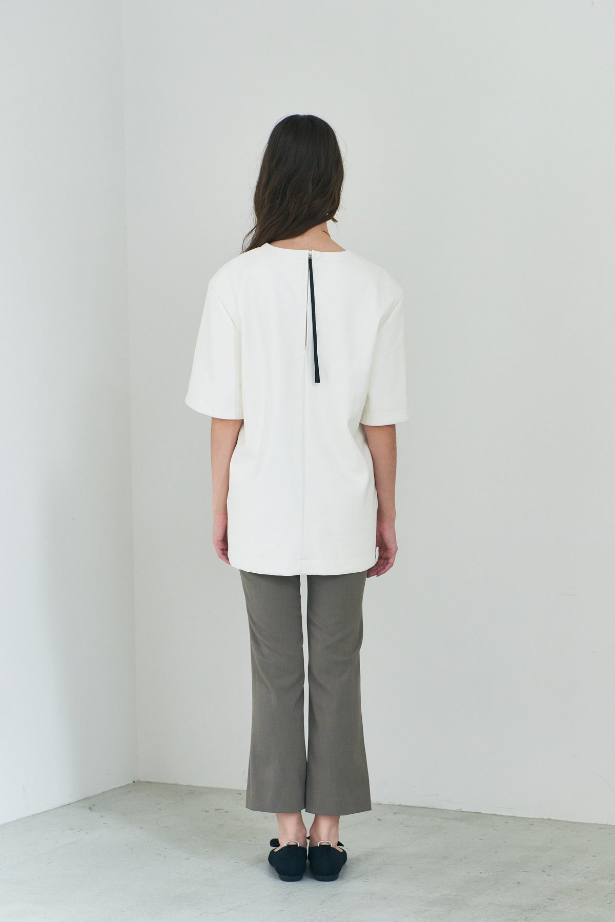 【PRE ORDER】Form Leather Top