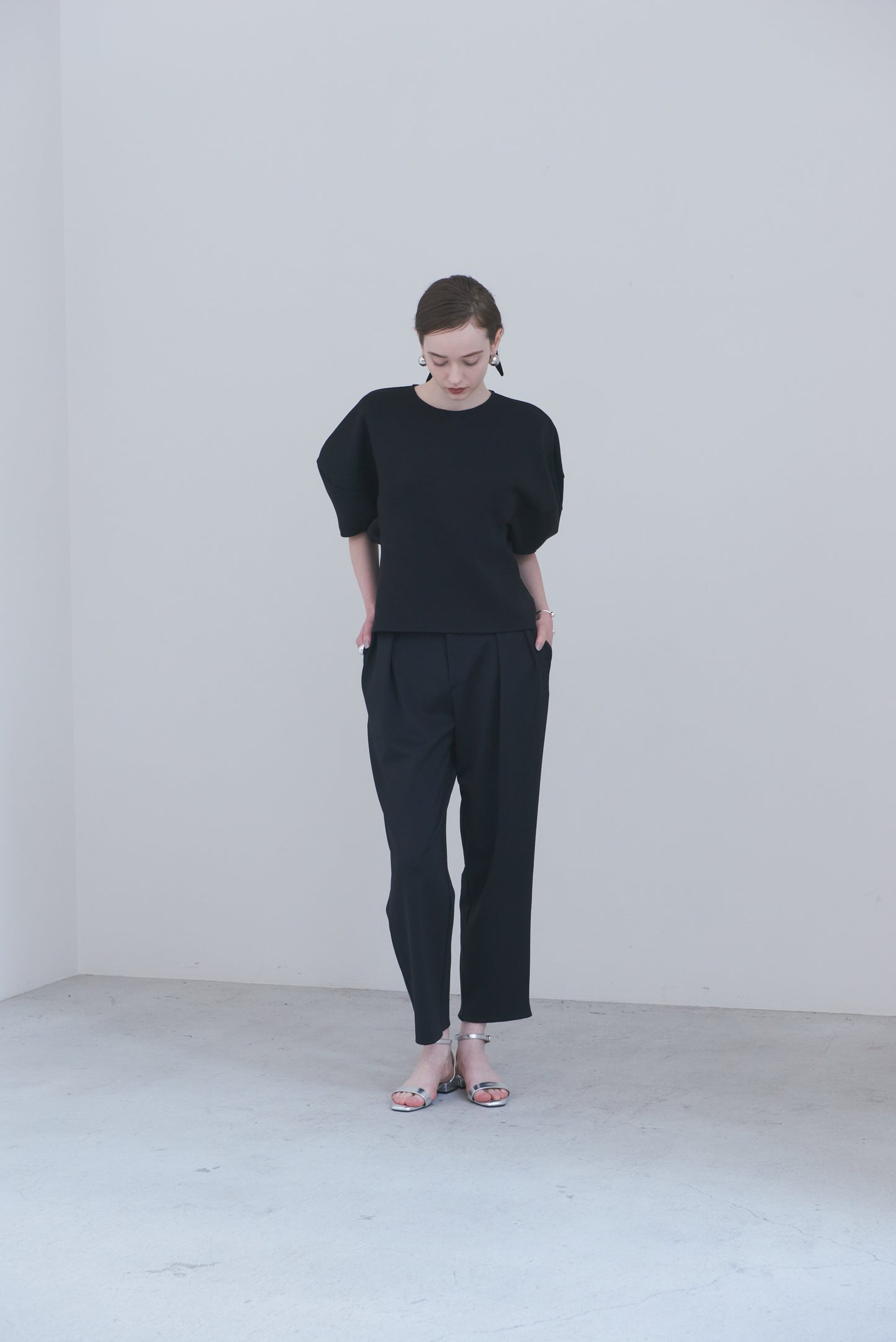 【PRE ORDER】Sculpture Form Pullover