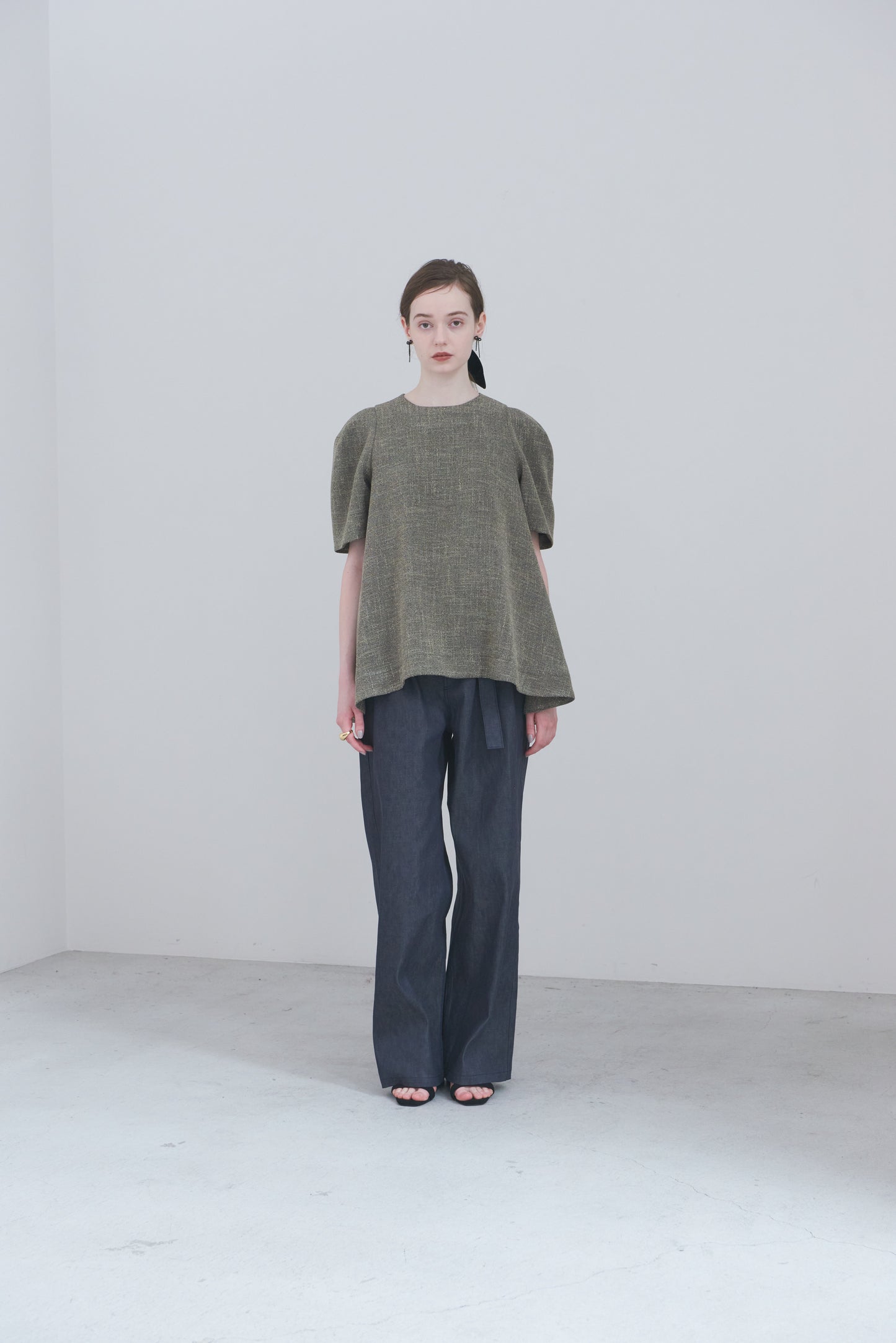 【PRE ORDER】Form Blouse