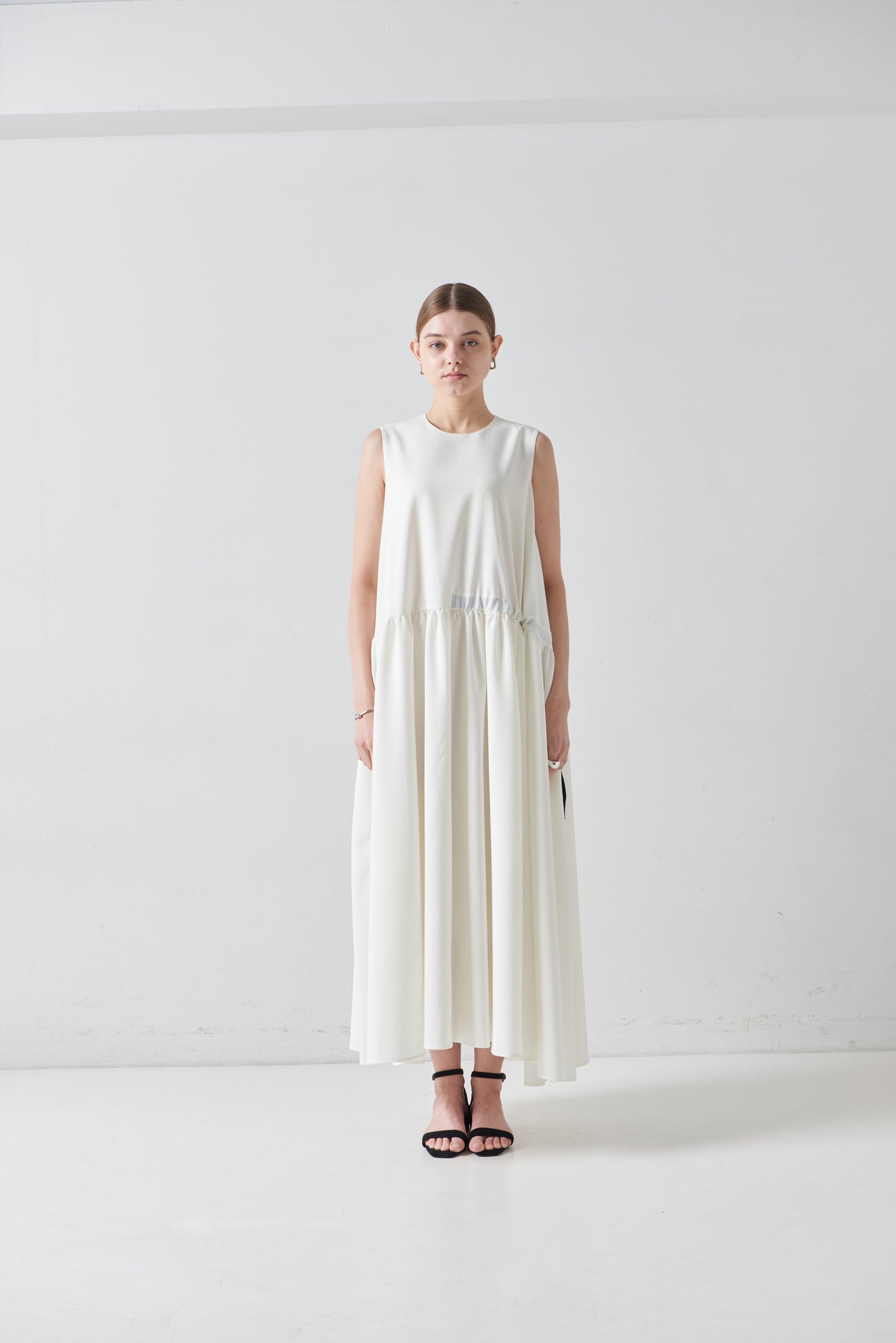 【PRE ORDER】Ease Linen Dress