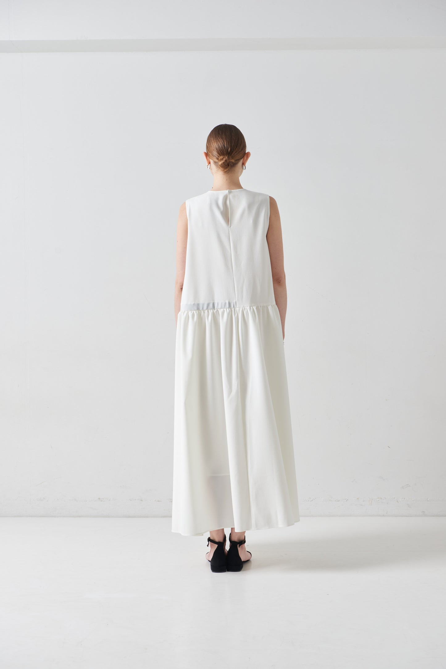【PRE ORDER】Ease Linen Dress