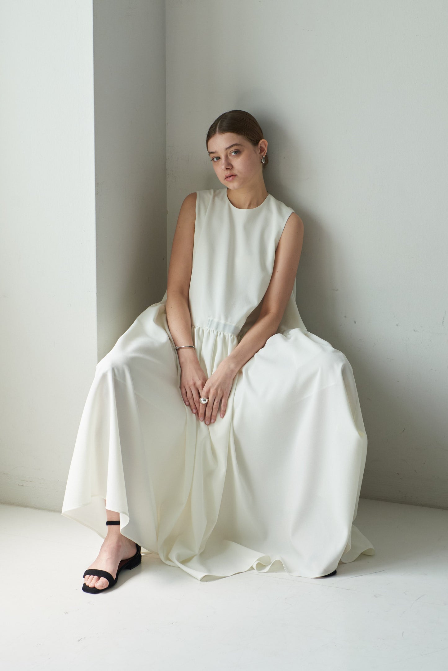 【PRE ORDER】Ease Linen Dress