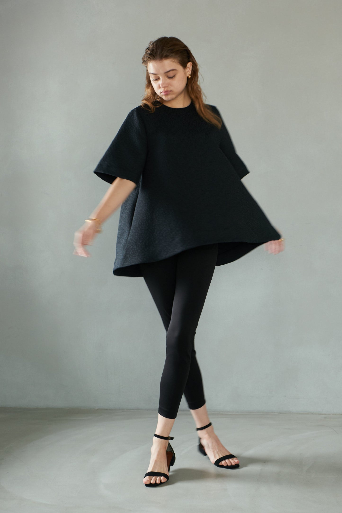 【PRE ORDER】Tent form BL - Flower Jacquard -