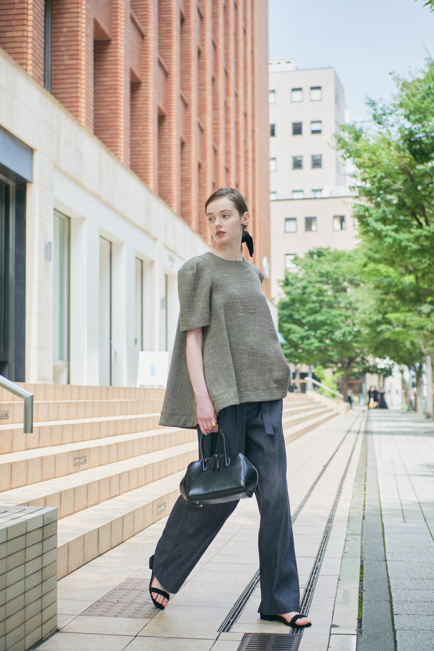 【PRE ORDER】Form Blouse