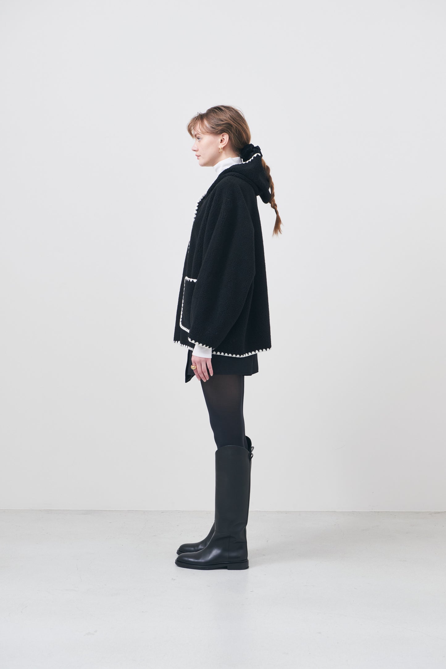 Pre Order/Scallop Boa Hoodie / Black