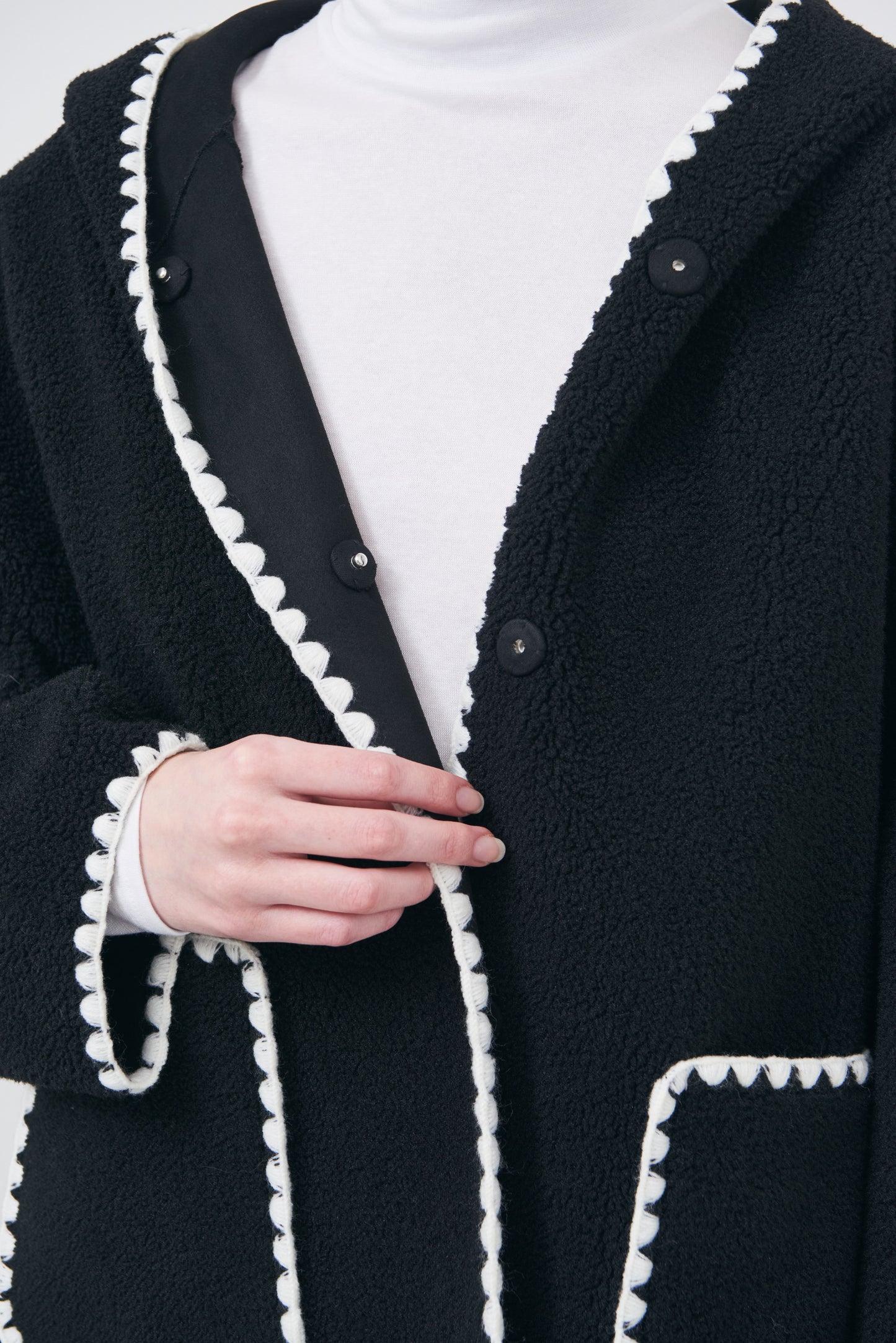 Pre Order/Scallop Boa Hoodie / Black