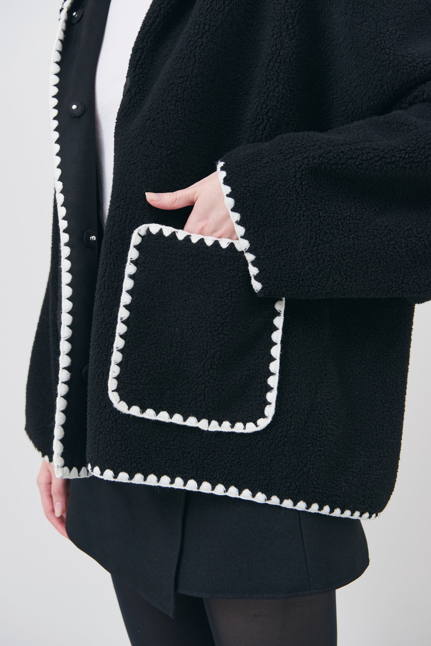 Pre Order/Scallop Boa Hoodie / Black