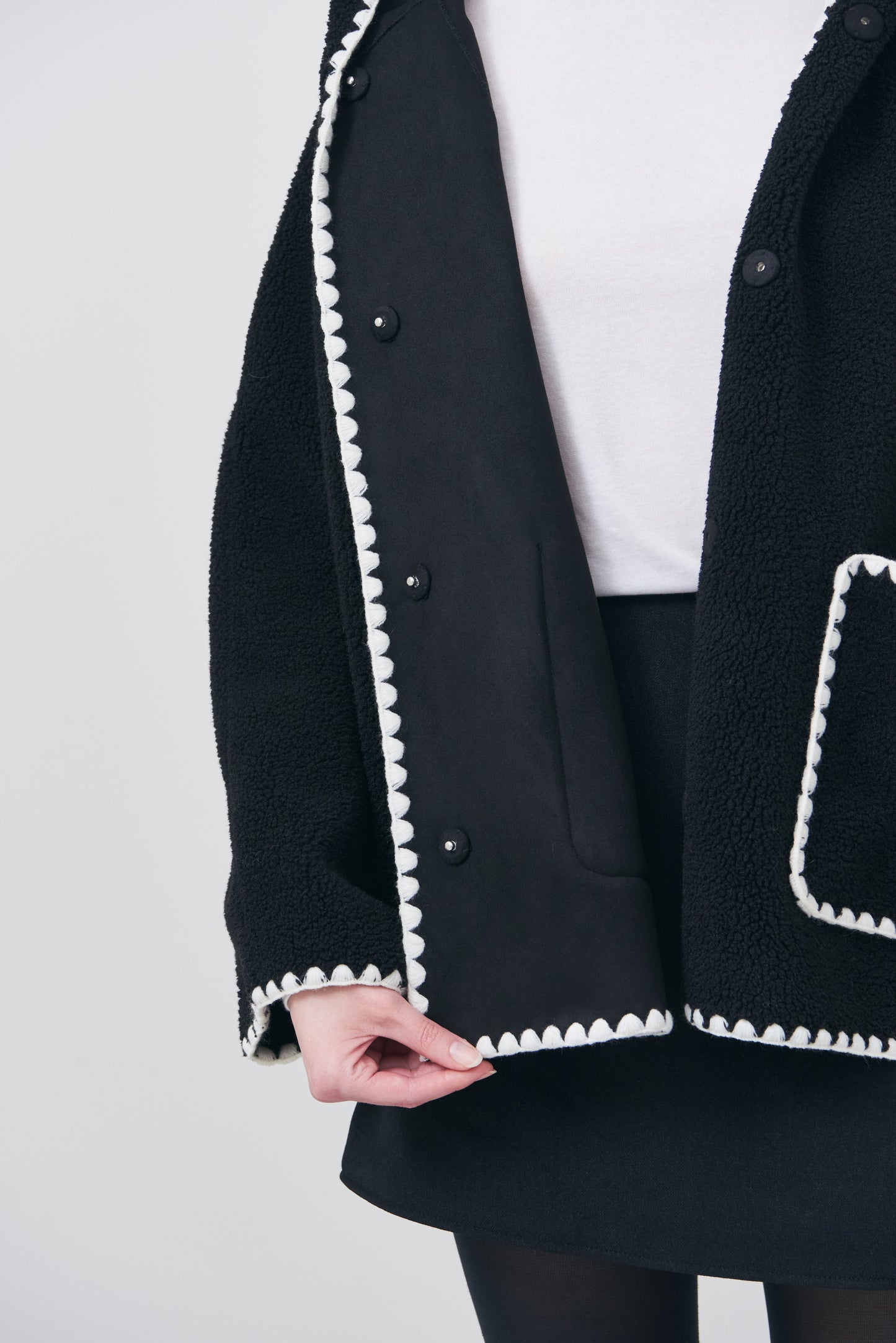 Pre Order/Scallop Boa Hoodie / Black