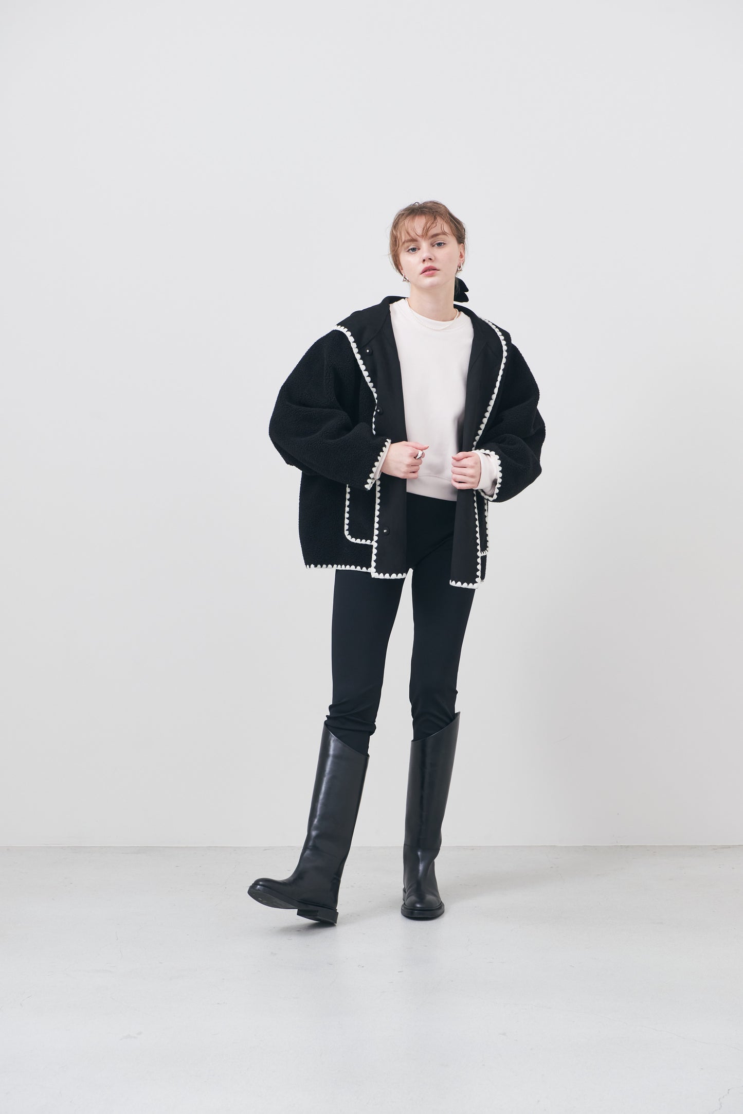 Pre Order/Scallop Boa Hoodie / Black