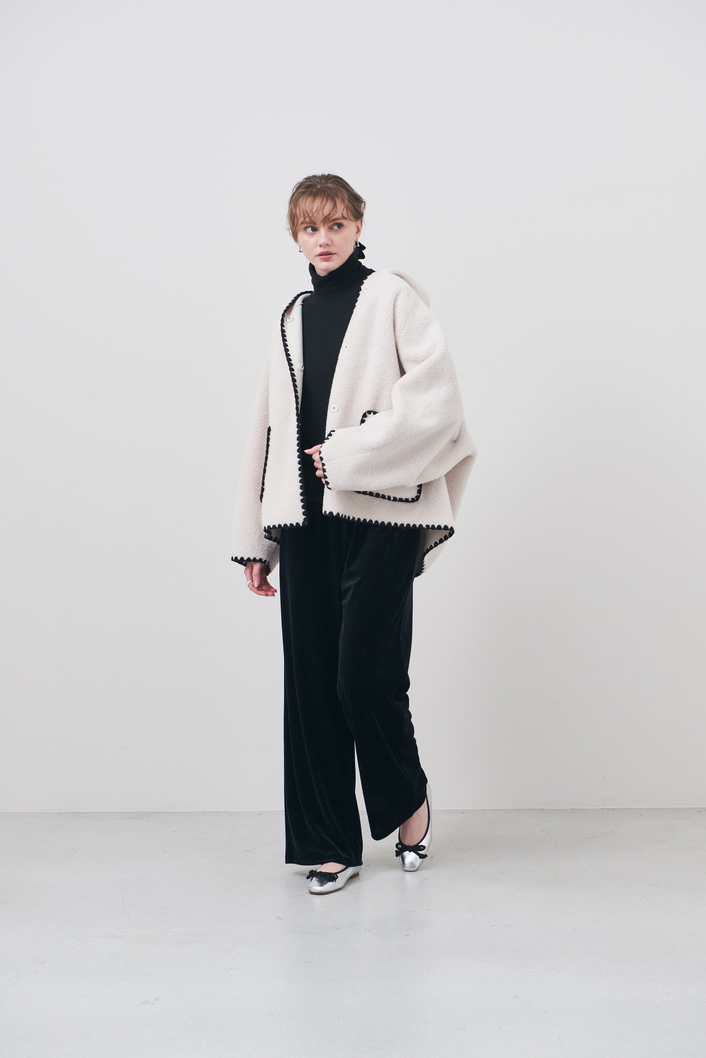 Pre Order/Scallop Boa Hoodie / Ivory