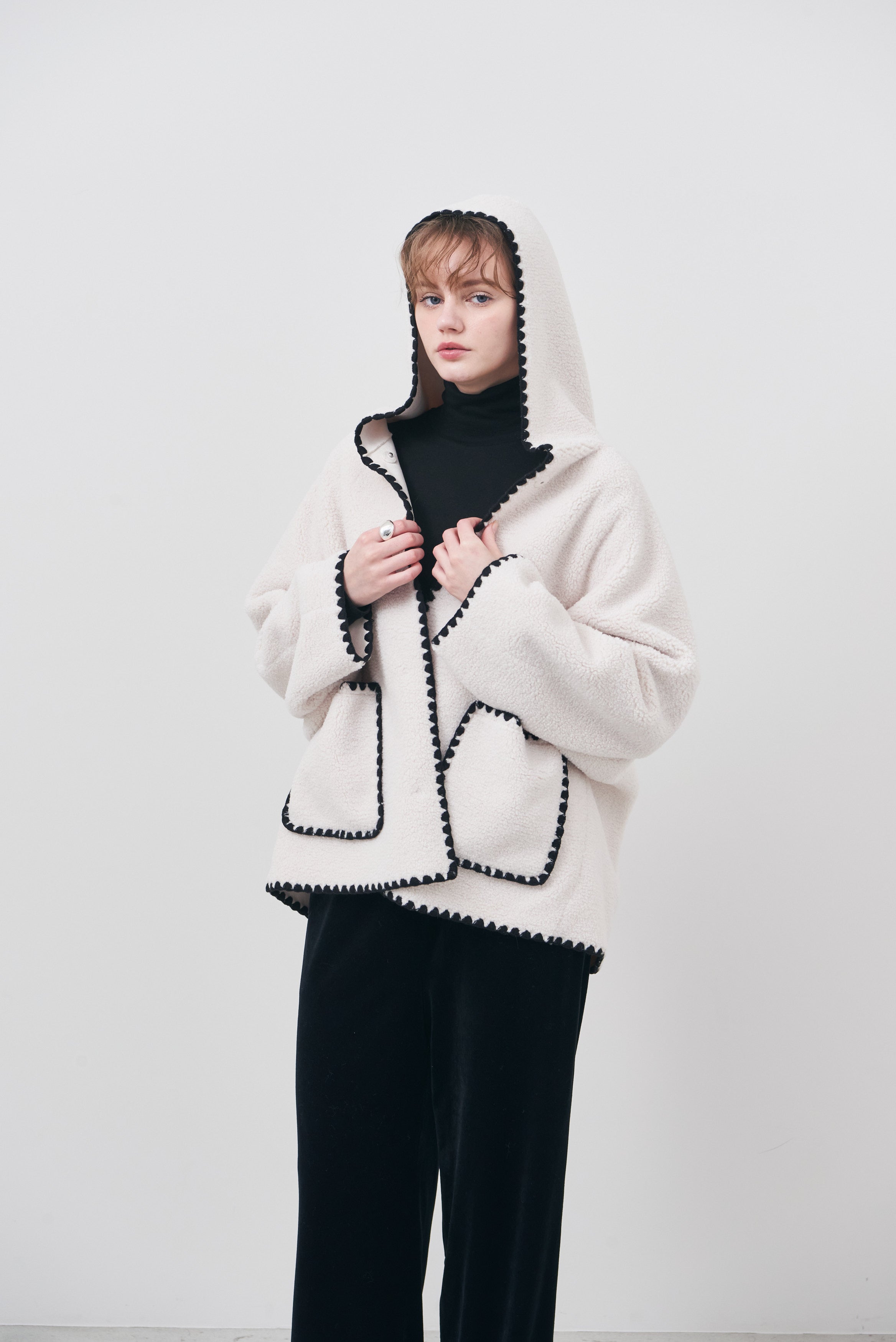 Scallop Boa Hoodie / Ivory – LIten.online