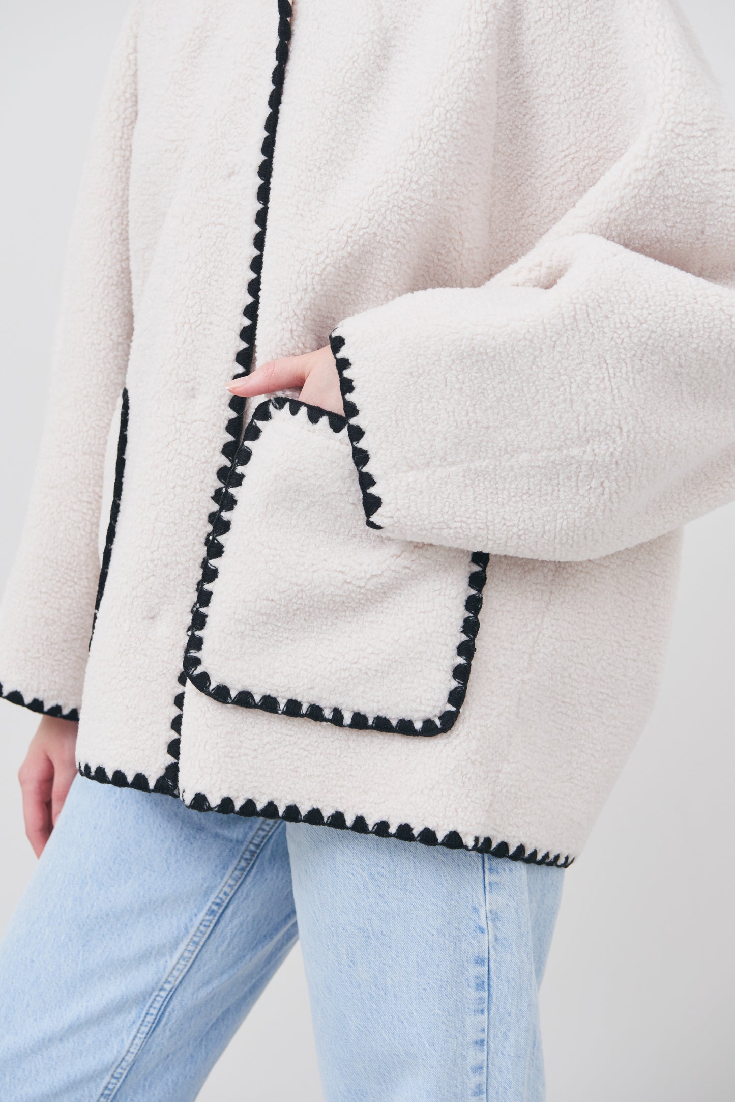 Pre Order/Scallop Boa Hoodie / Ivory