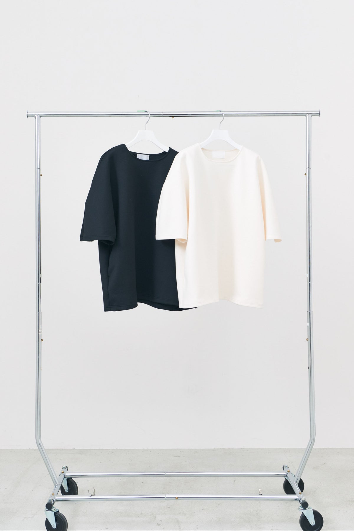 【PRE ORDER】Round Pullover