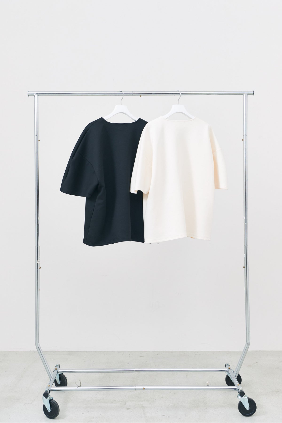 【PRE ORDER】Round Pullover