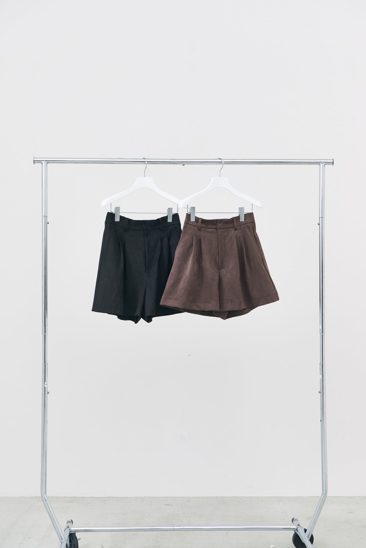 【PRE ORDER】Suede Short Pants