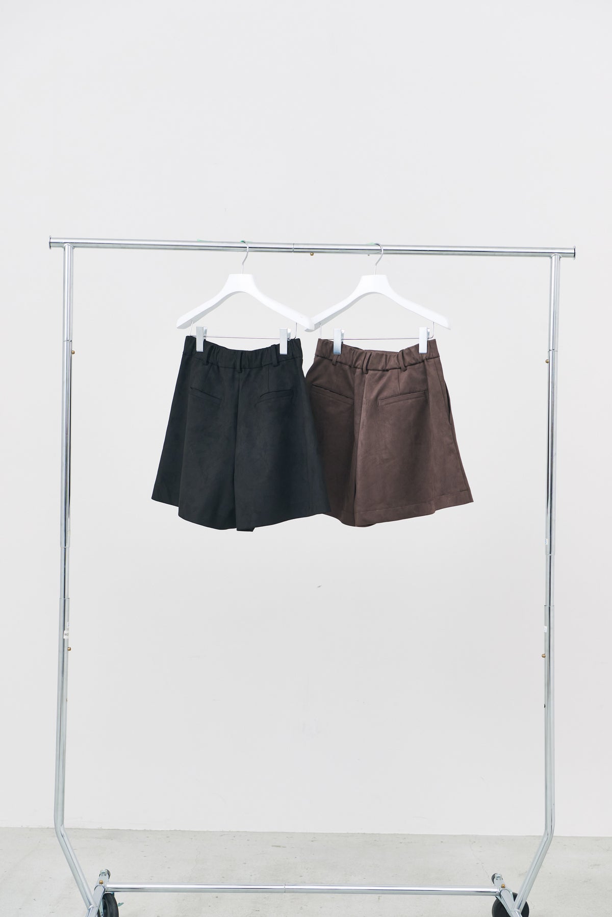 【PRE ORDER】Suede Short Pants